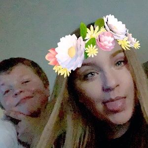 Meet your Posher, Courtney